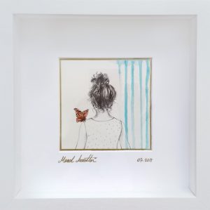 turuncu kelebekli kız